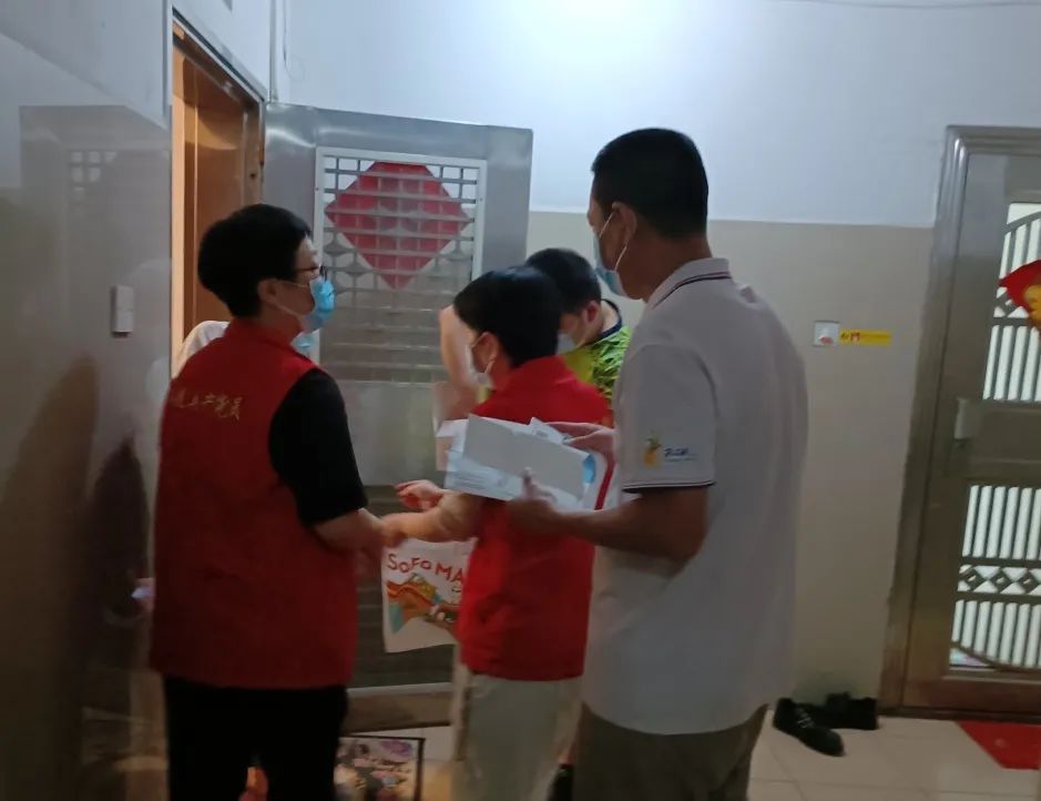 坚守本职齐担任——白云山xc sports公司财政人怨亟“疫”纪实